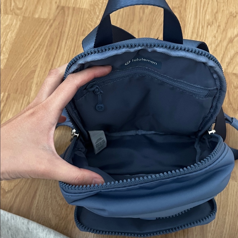 LULULEMON SMALL BACKPACK - Picture 5 of 7
